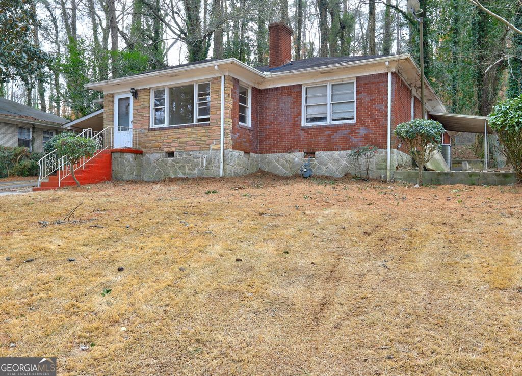 Photo of 2200 Beecher Circle SW, Atlanta, GA 30311 (MLS # 10686302)