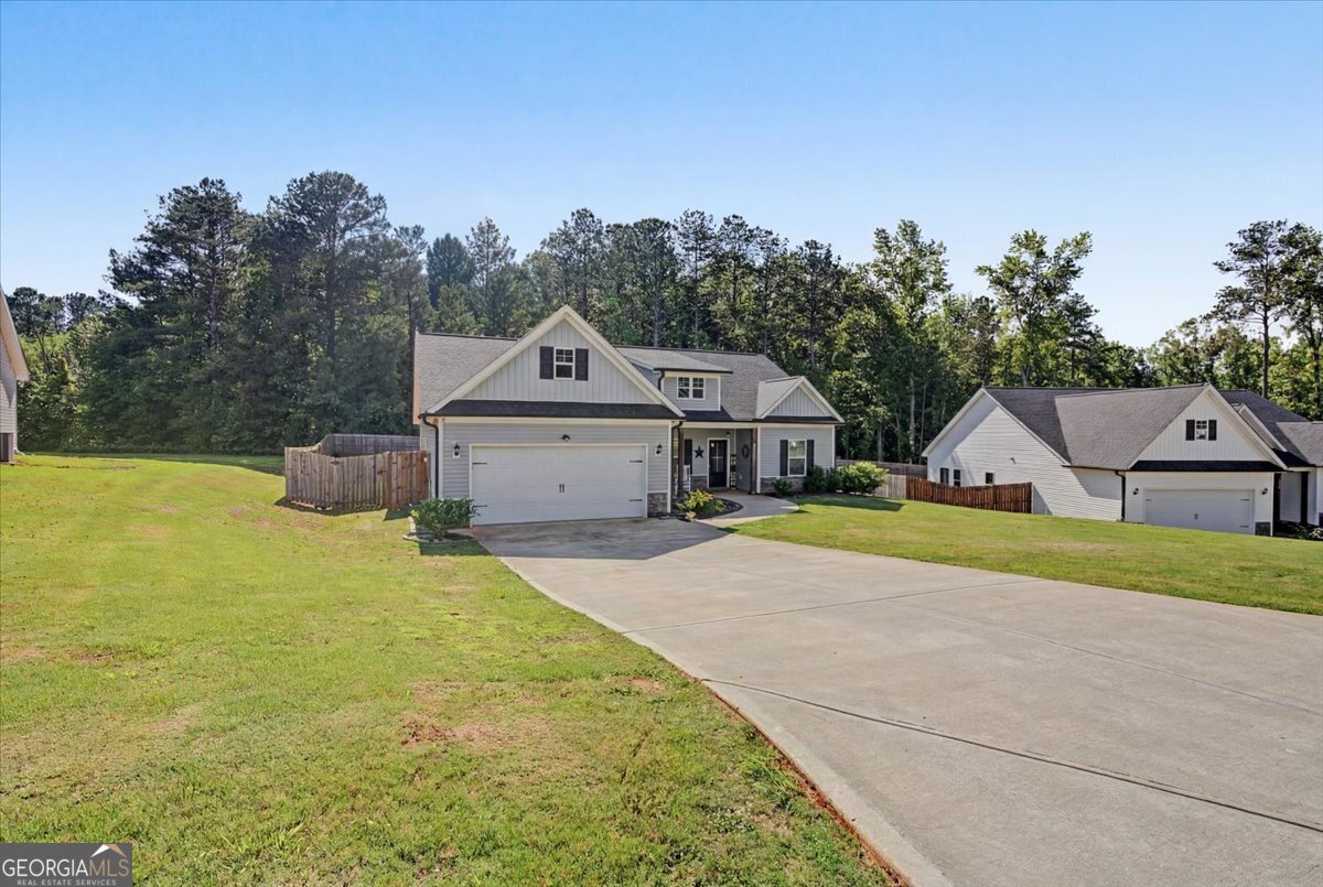 119 Holly Farms CT