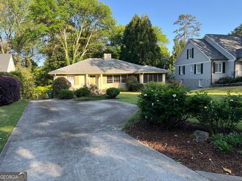 Photo of 2703 Sharondale Drive NE, Atlanta, GA 30305 (MLS # 10695257)