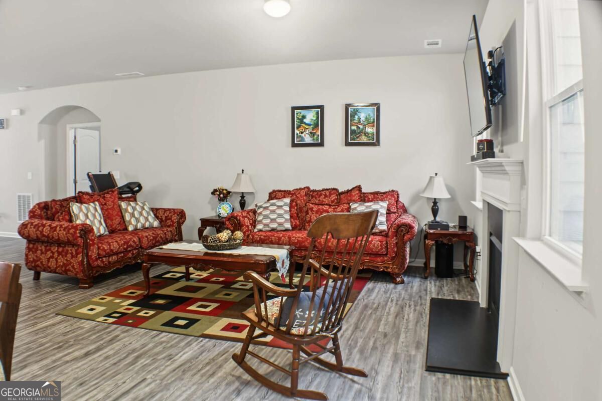 458 Laurelcrest LN
