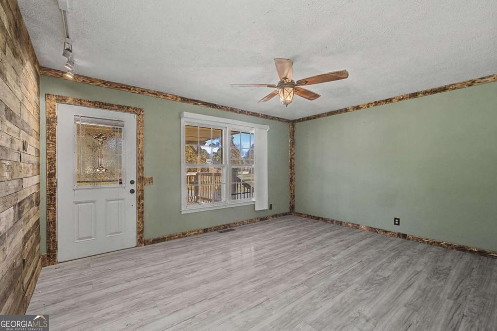 Photo of 215 Parkway Drive, Adairsville, GA 30103 (MLS # 10694519)