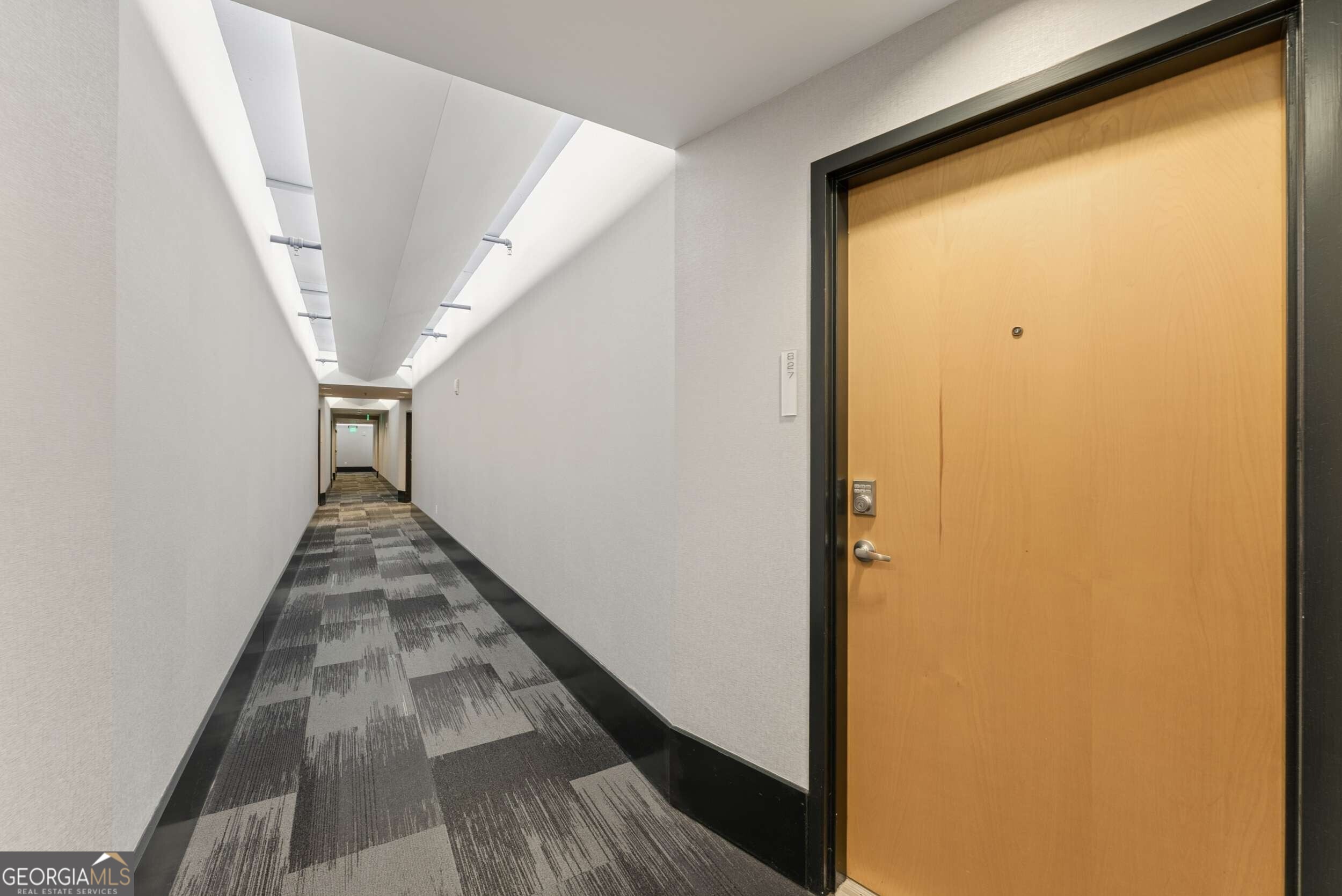 923 Peachtree ST NE 827