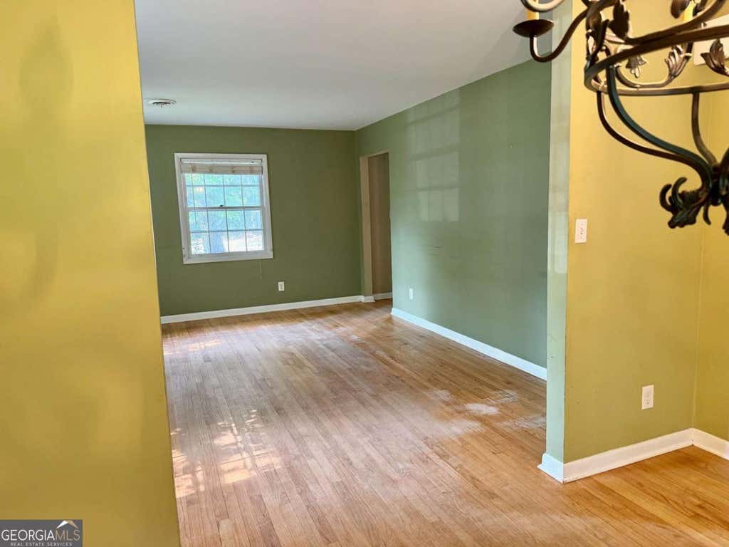 Photo of 2704 Sunny Lane SE, Marietta, GA 30067 (MLS # 10797347)