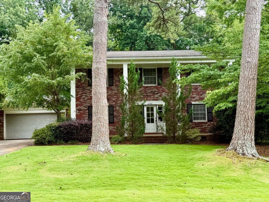Photo of 2704 Sunny Lane SE, Marietta, GA 30067 (MLS # 10797347)