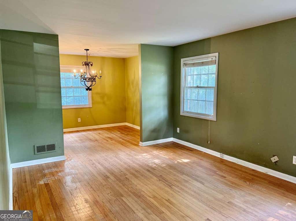 Photo of 2704 Sunny Lane SE, Marietta, GA 30067 (MLS # 10797347)