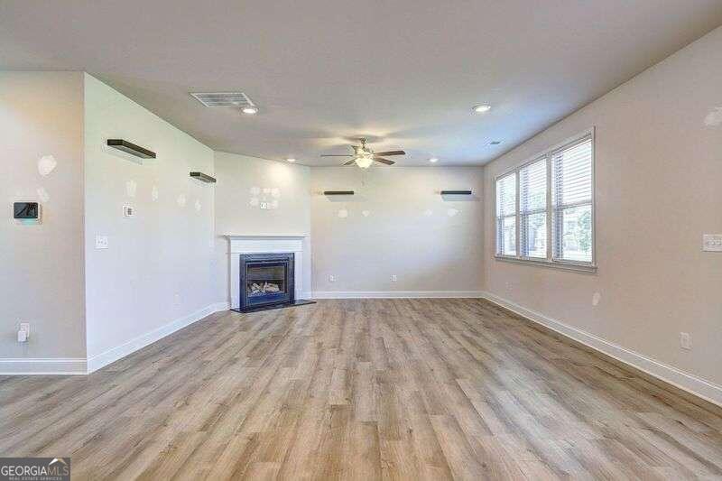 188 Blue Iris CT