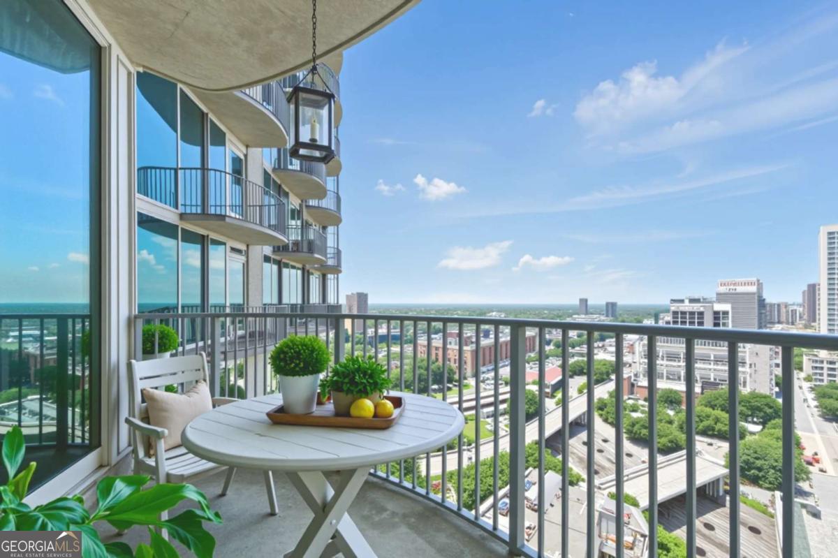 400 W Peachtree ST NW 2713