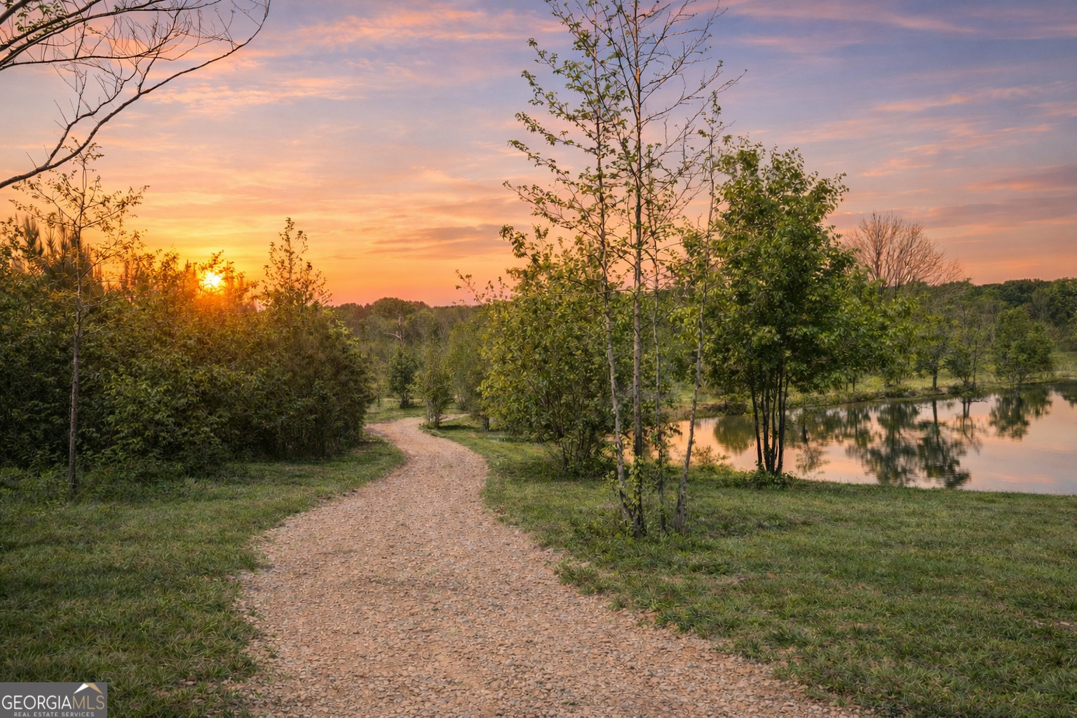 1590 Buttermilk RD SW