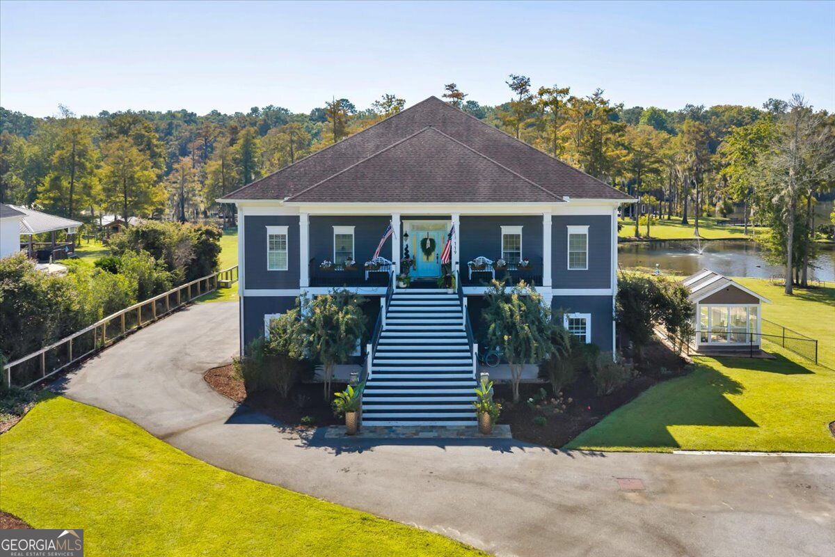 119 N Cedar Creek RD