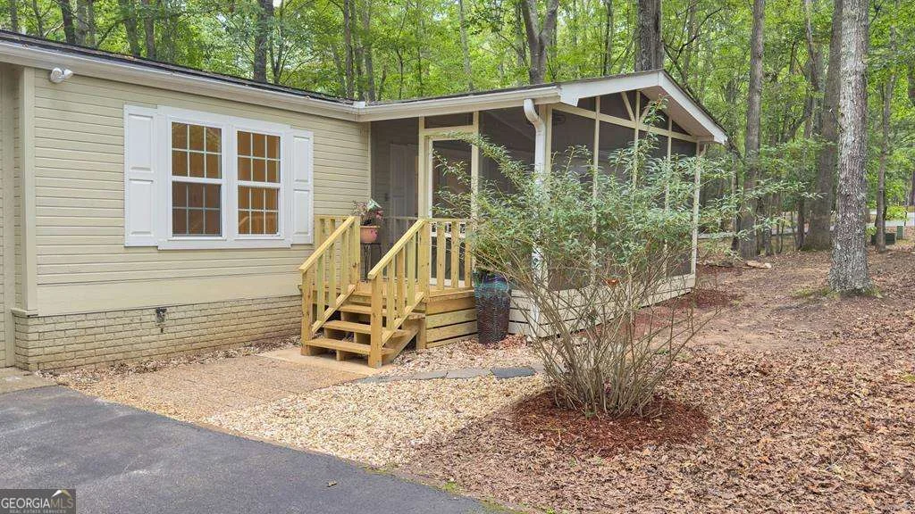 600 Lakeside Drive