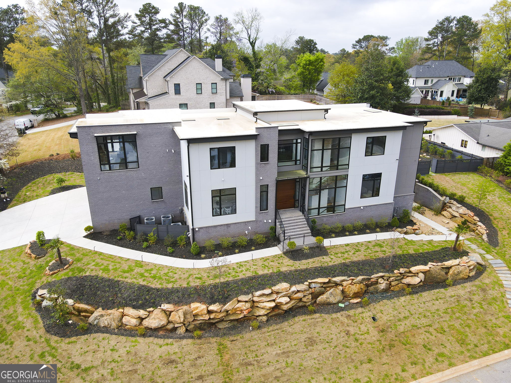 4232 Edgewood CT