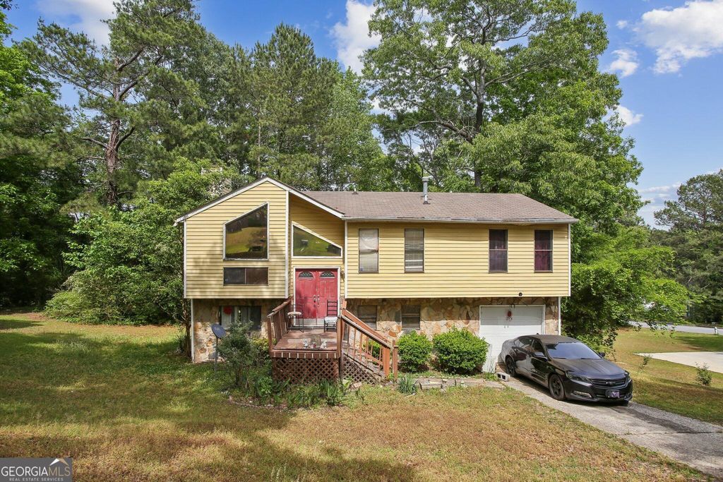 Photo of 6930 Smoke Ridge Drive, Fairburn, GA 30213 (MLS # 10765785)