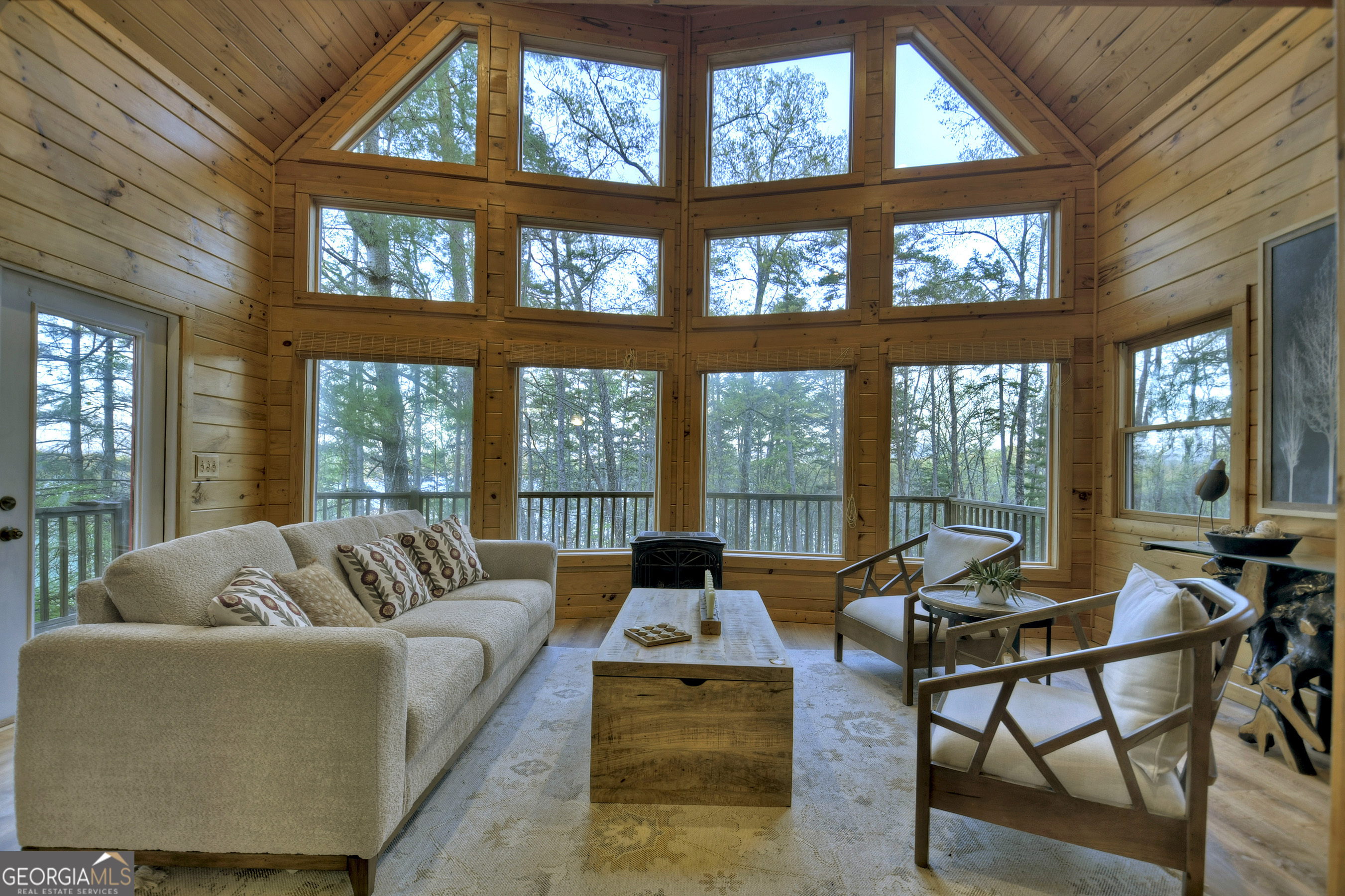 61 Woodstock DR