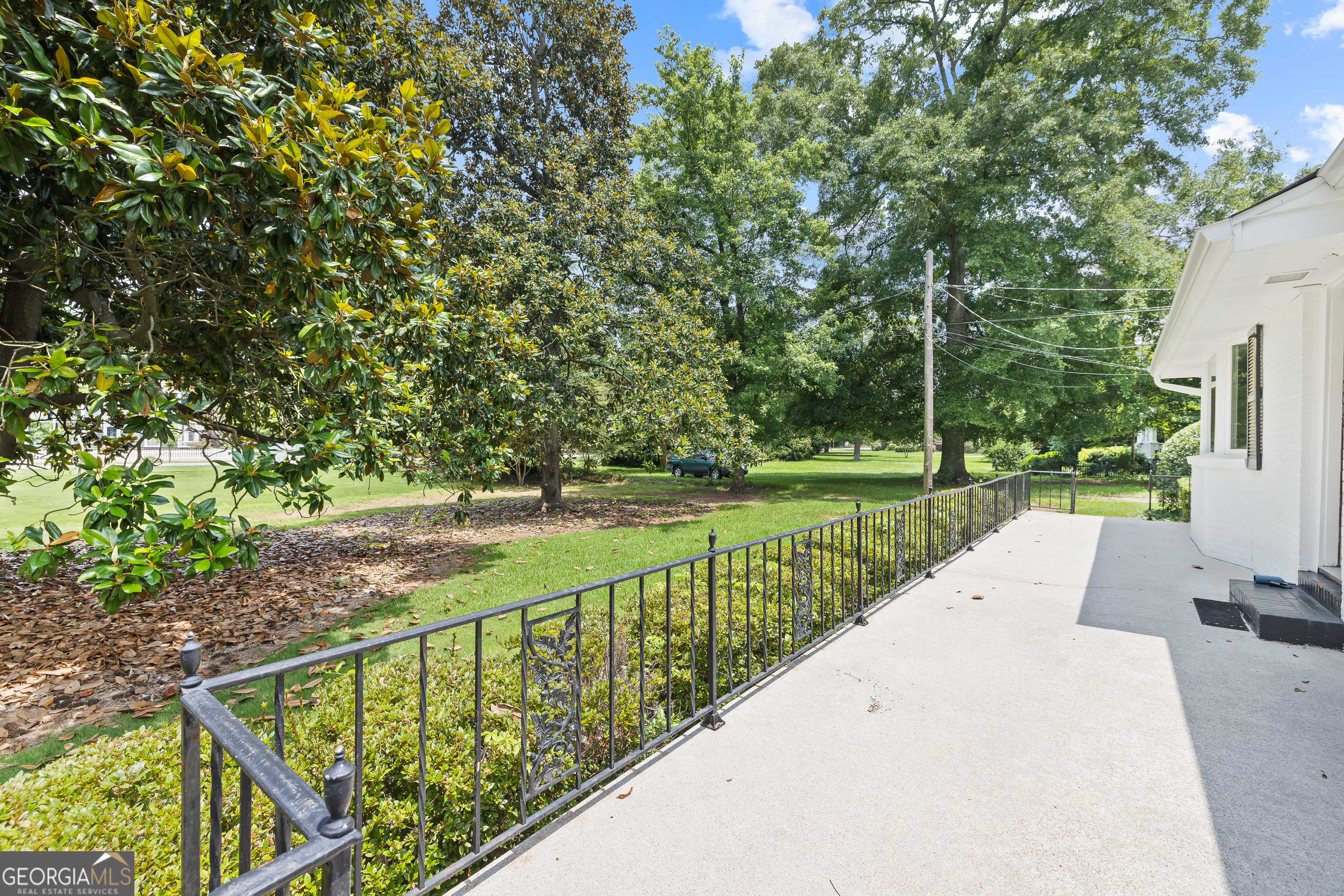 357 W Hightower TRL
