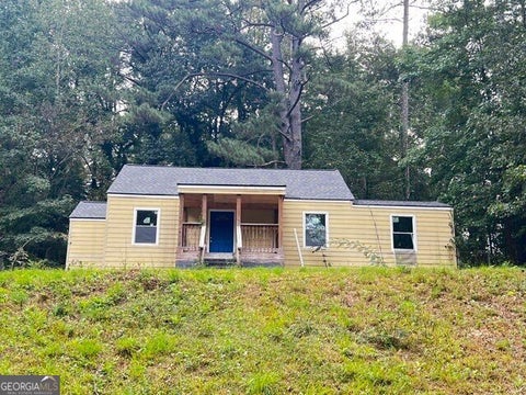 Photo of 451 Collier Ridge Drive NW, Atlanta, GA 30318 (MLS # 10871256)