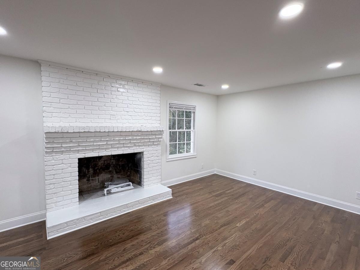 1110 Upper Hembree RD