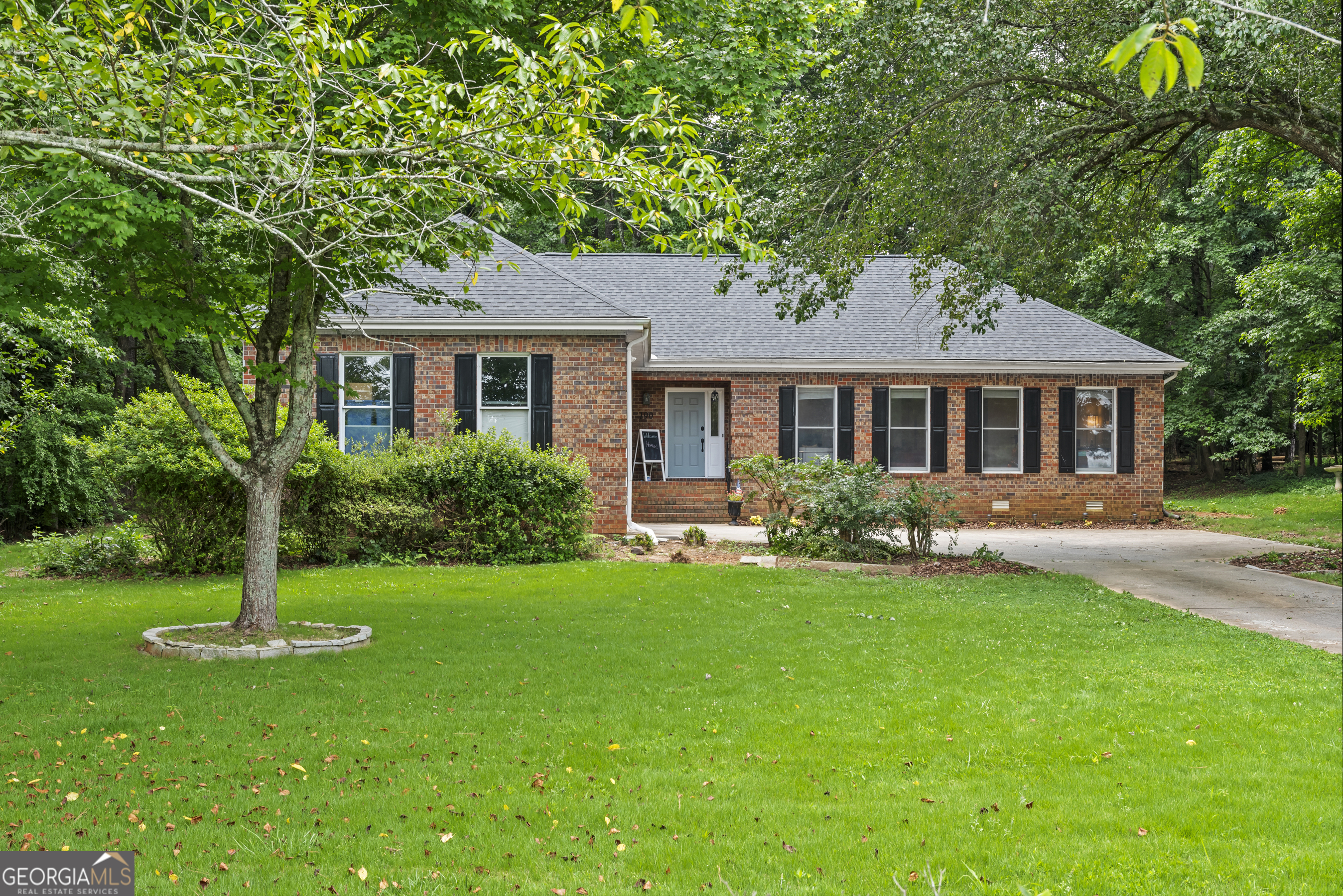 190 W Huntington RD