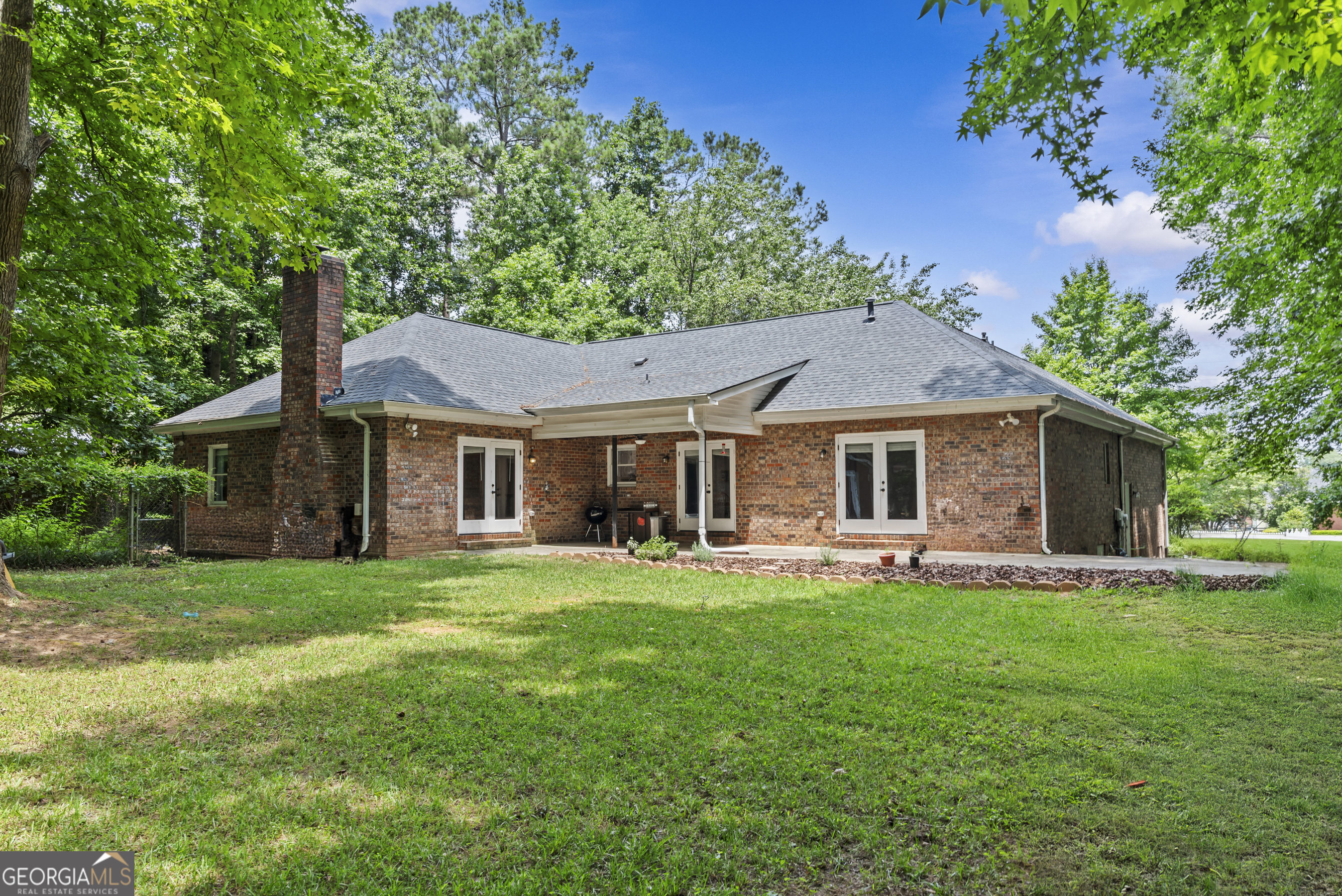 190 W Huntington RD