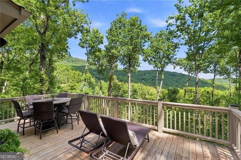 1458 Valley View DR