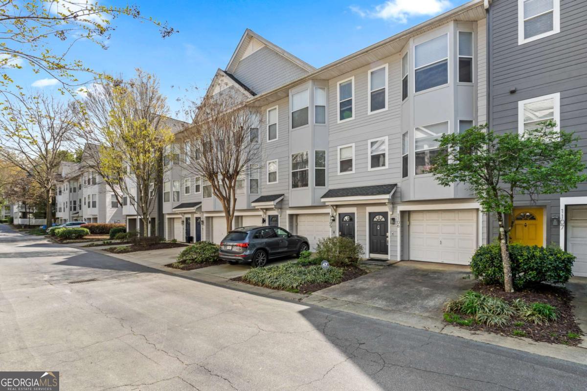 951 Glenwood AVE SE 1106