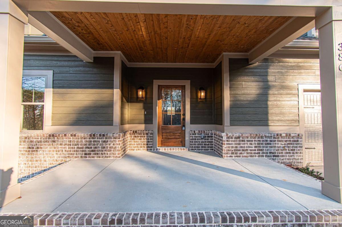 386 Mulberry CIR