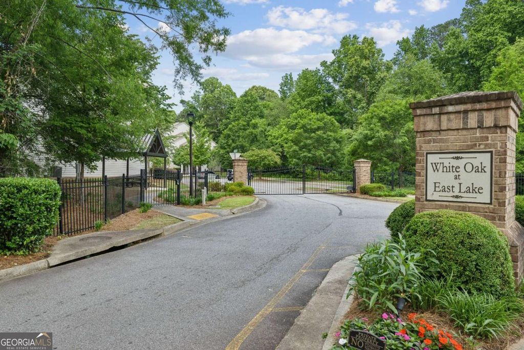 Photo of 2817 White Oak Lane, Decatur, GA 30032 (MLS # 10672643)