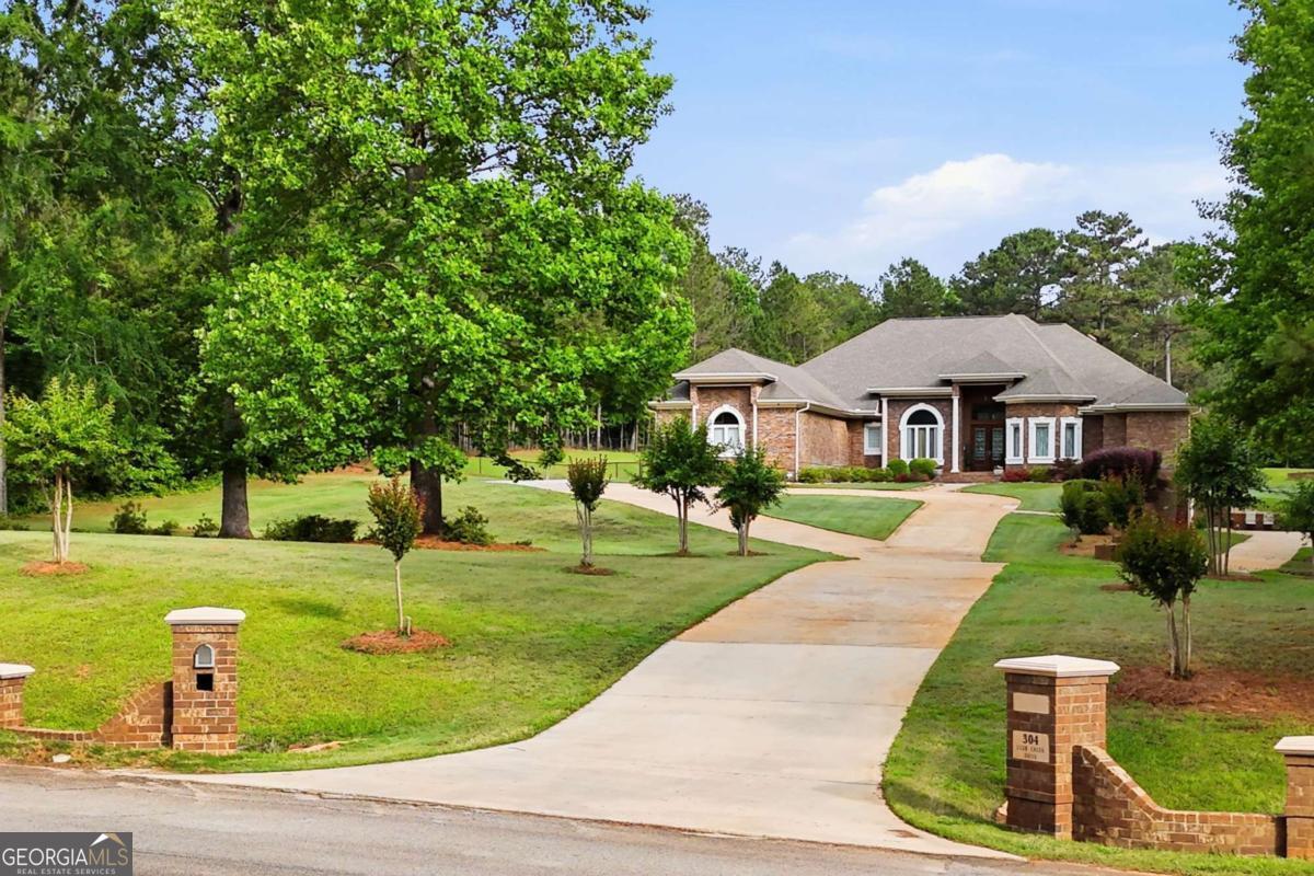 304 Deer Creek DR