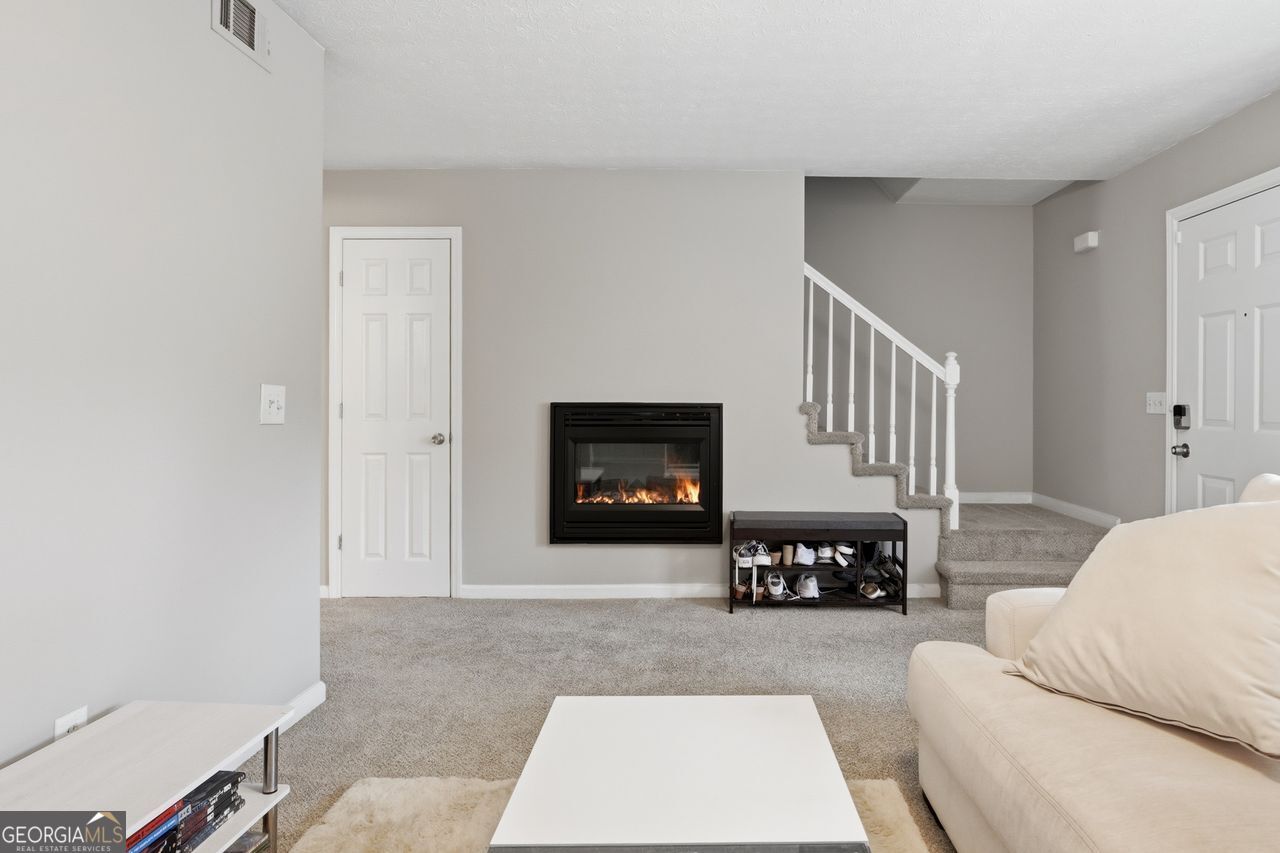 1445 Springleaf CIR SE