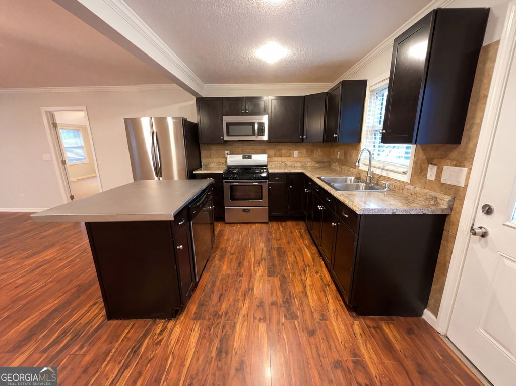 Photo of 431 Cedarcrest Road, Dallas, GA 30132 (MLS # 10701632)