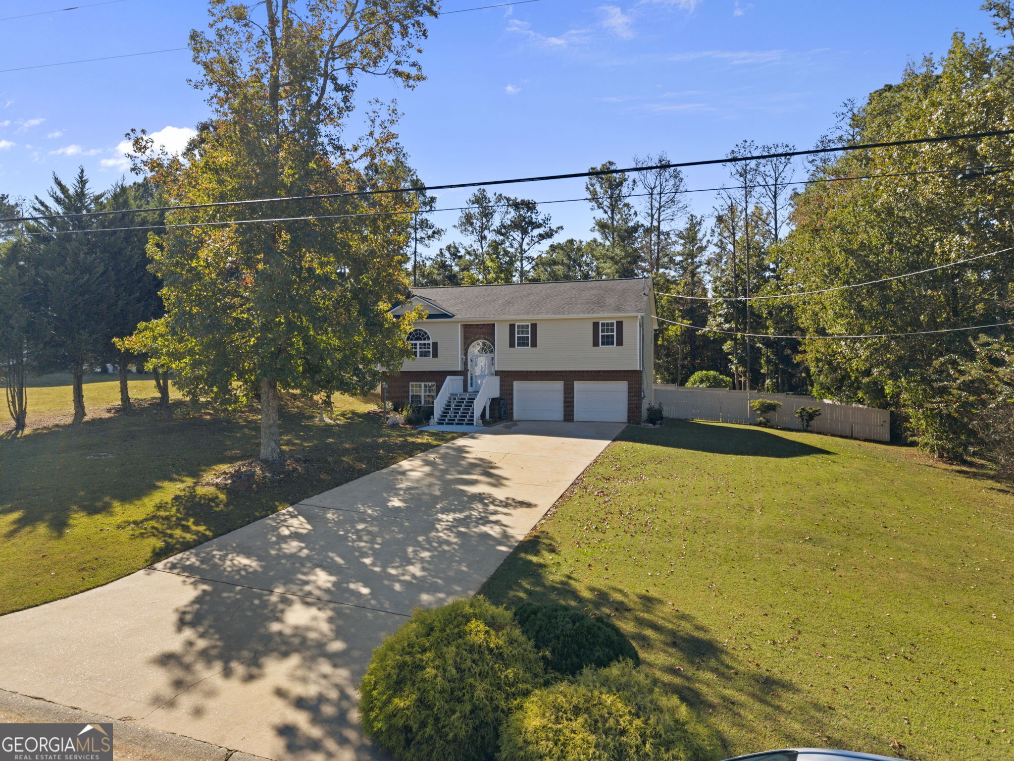 1281 Eagles Nest CIR