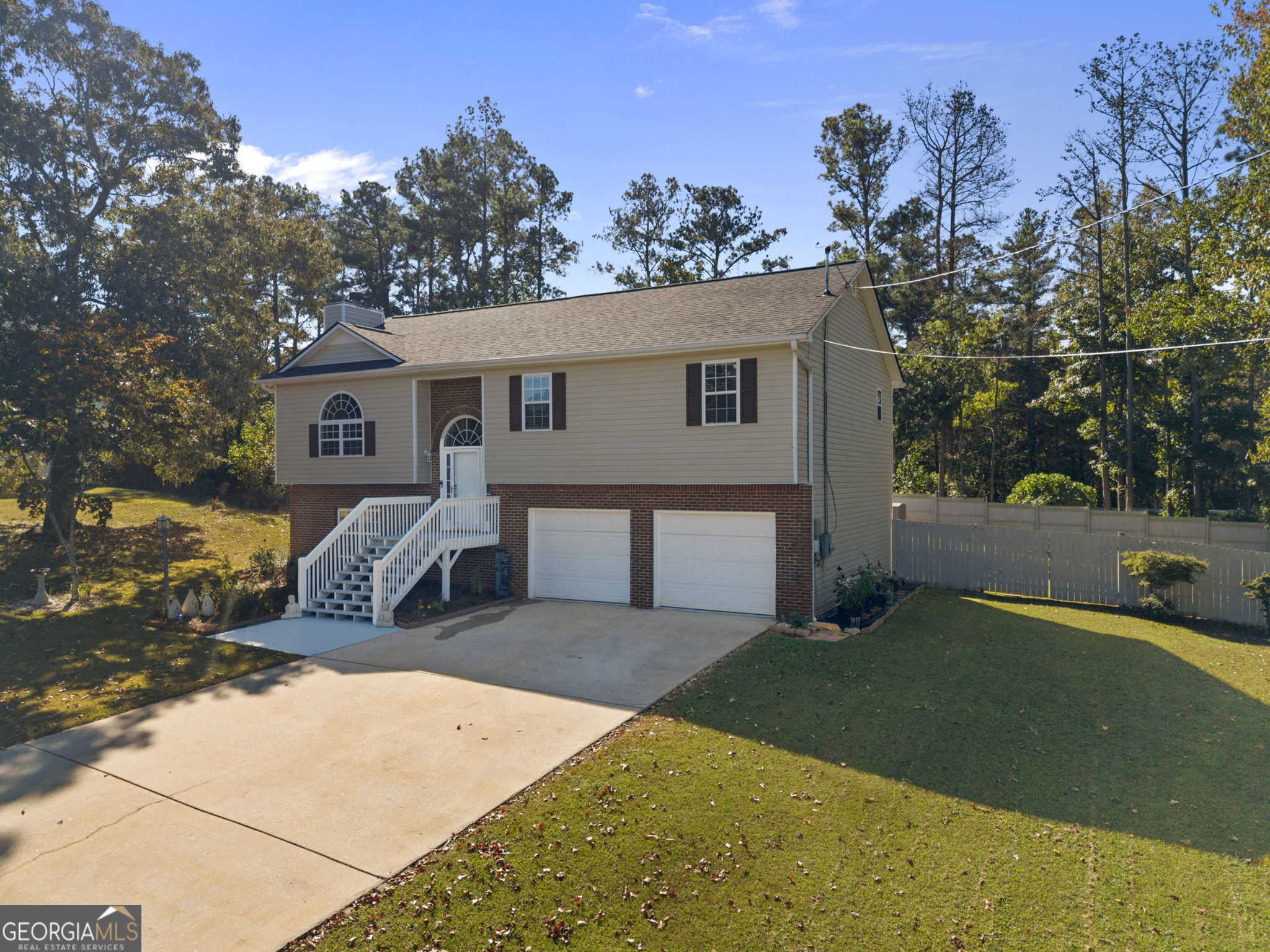 1281 Eagles Nest CIR