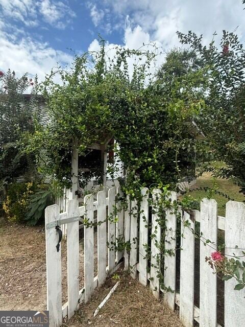 Photo of 221 Lee ST, Milledgeville, GA 31061 (MLS # 10845105)