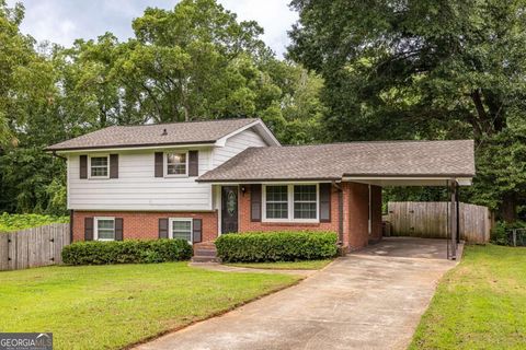 Photo of 2439 PARKLAND Drive, Decatur, GA 30032 (MLS # 10676860)