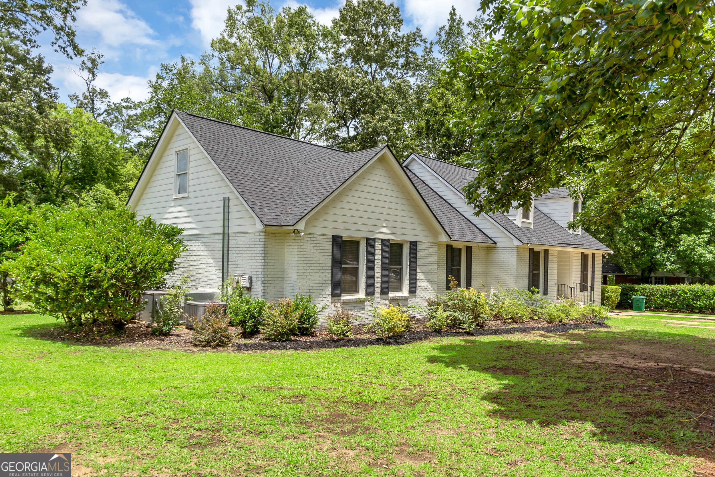 2715 N Doublegate DR