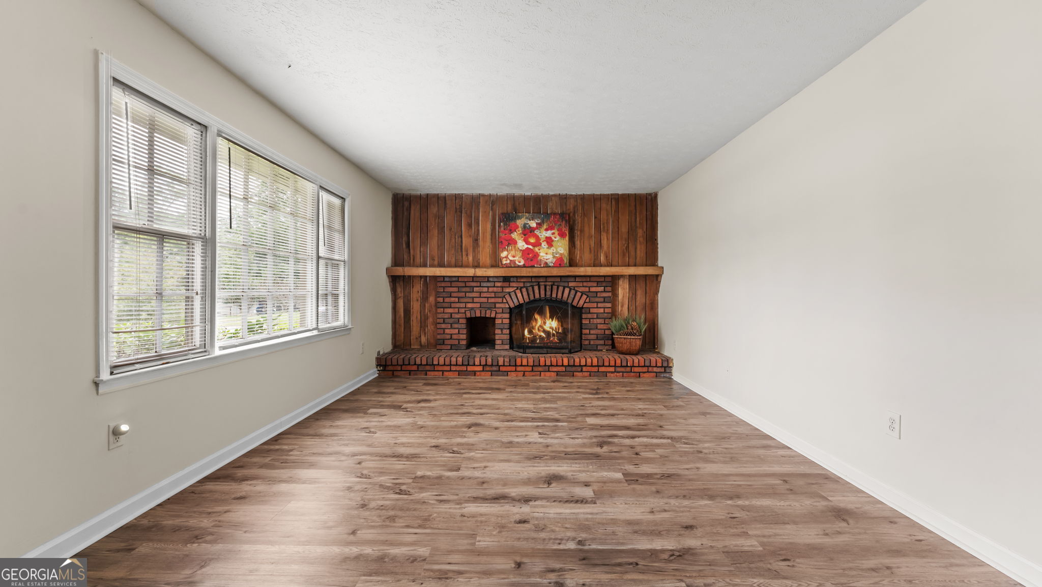 4561 Fairfax PL