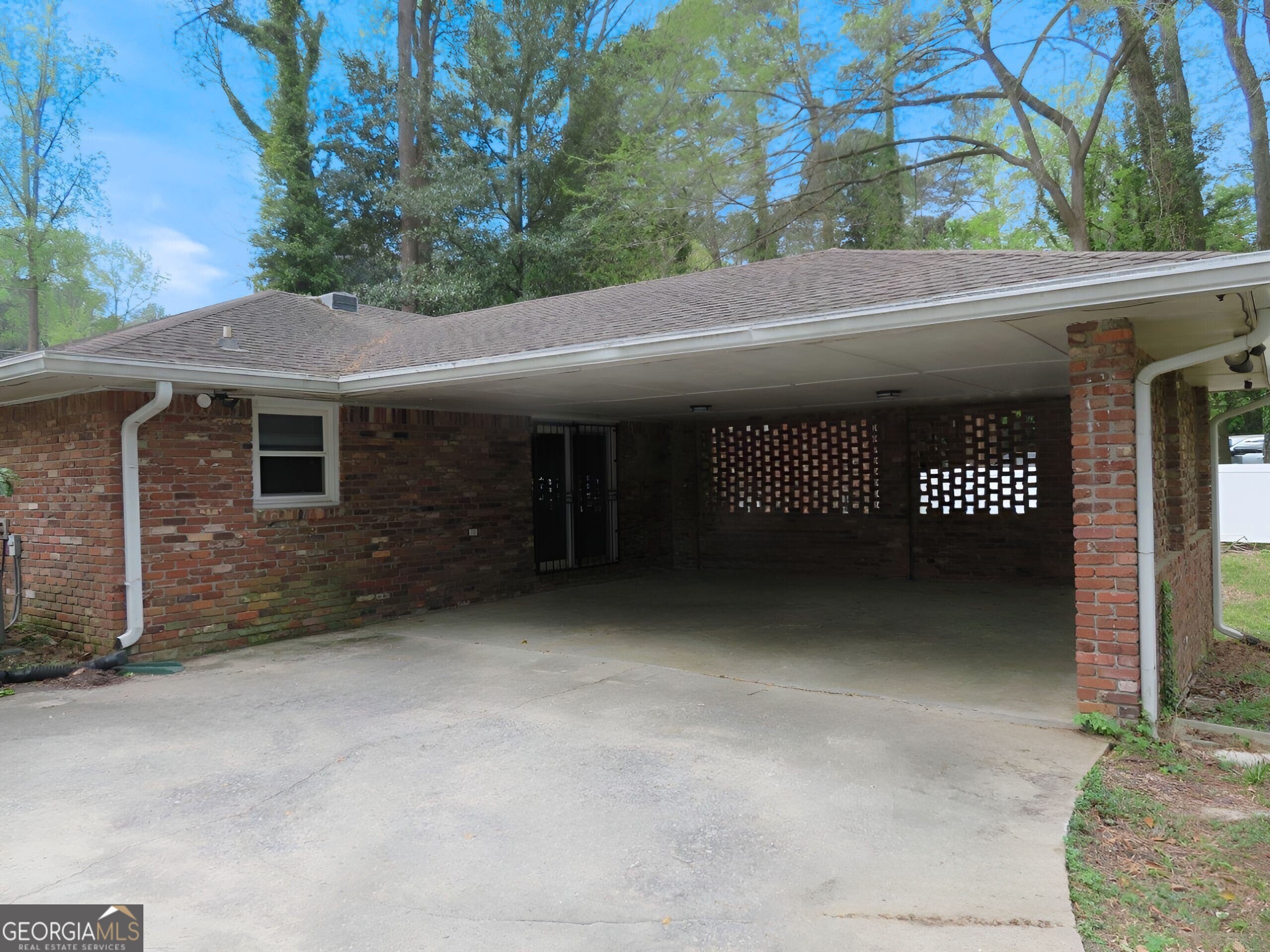 2705 Hayden DR