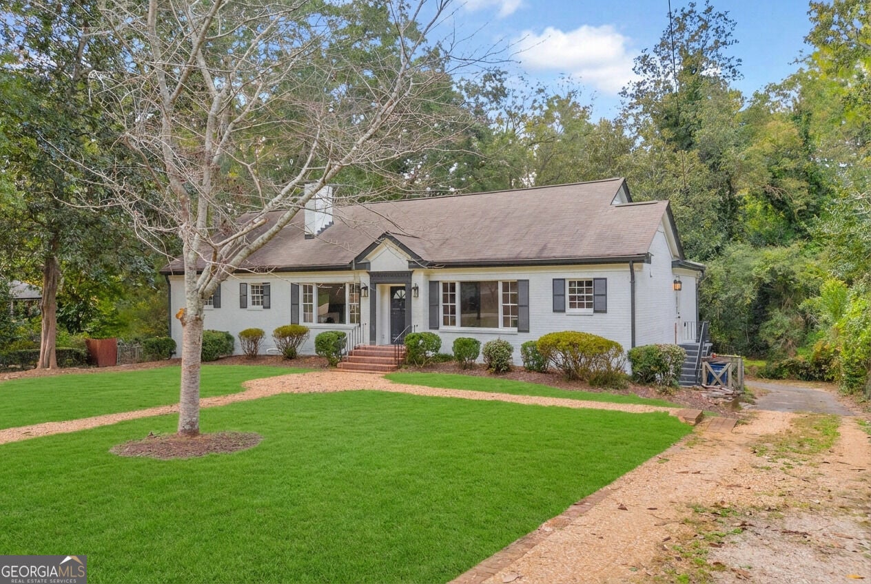 590 Highland AVE