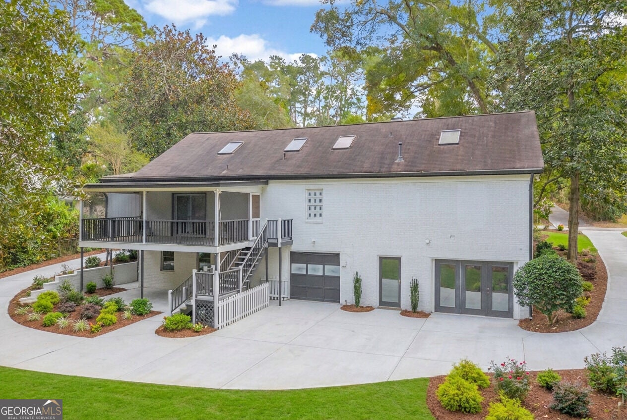 590 Highland AVE