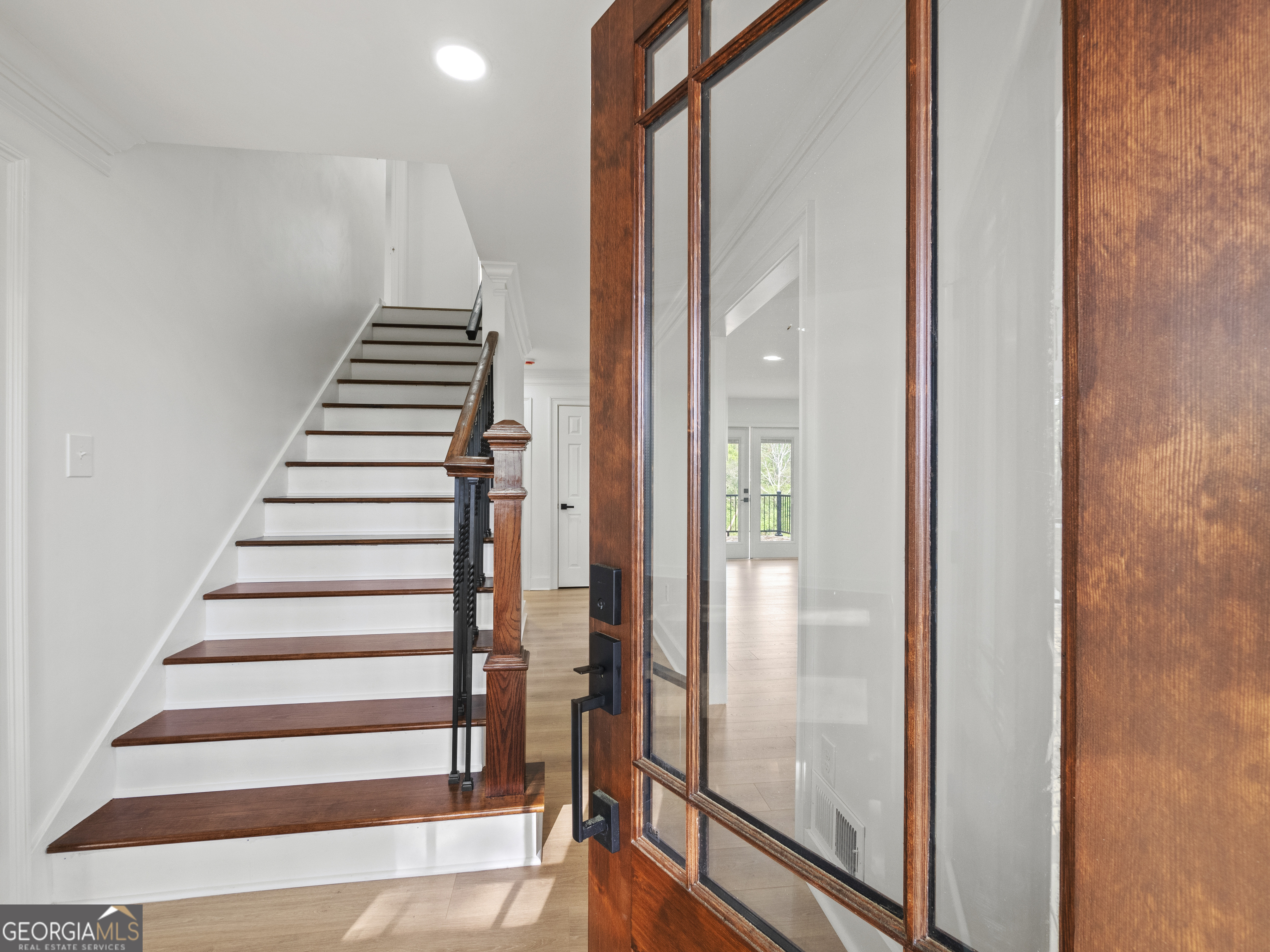 670 Storey LN