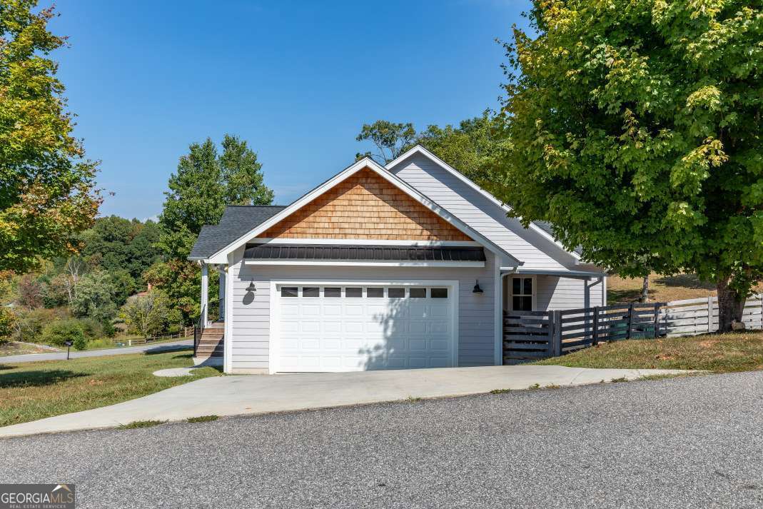 21 Hogue WAY
