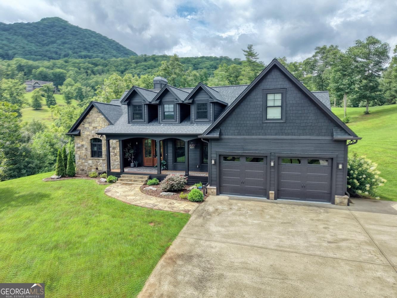 215 Harmony LN