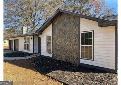 Photo of 15 Chimney Smoke Drive, Stockbridge, GA 30281 (MLS # 10653169)
