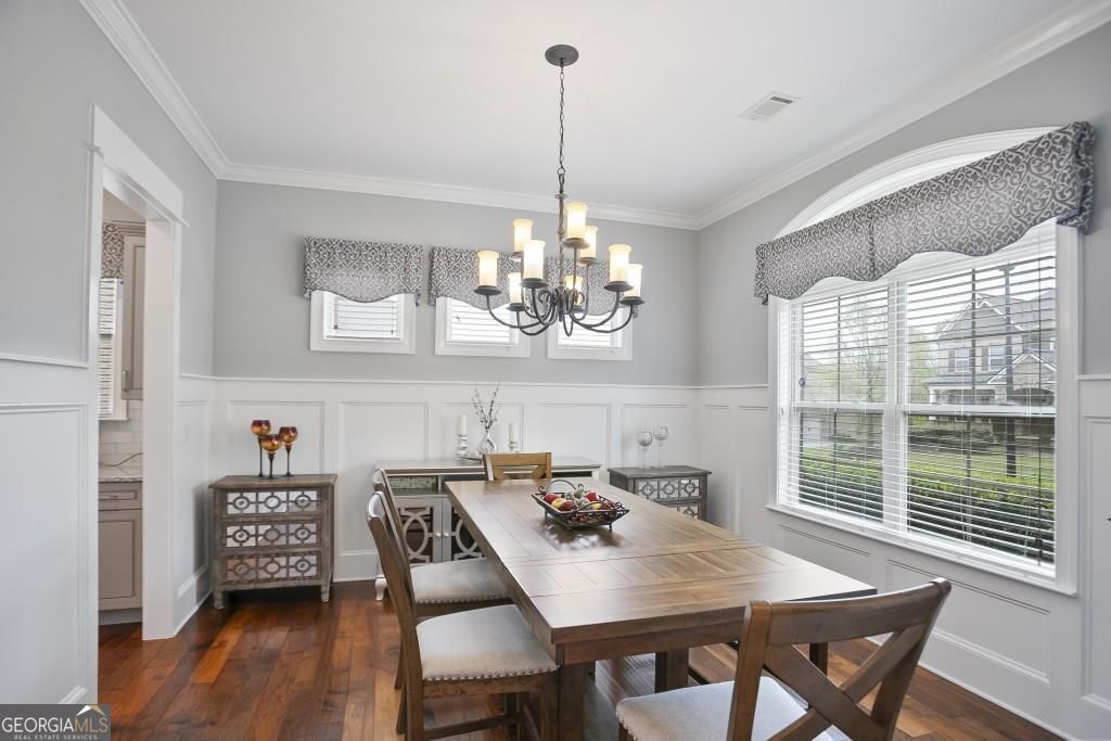 5950 Thoroughbred WAY