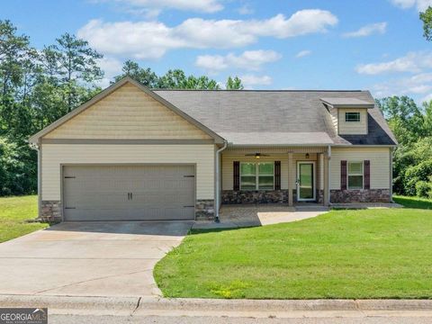 Photo of 1010 Holliday Pass, Griffin, GA 30223 (MLS # 10666980)