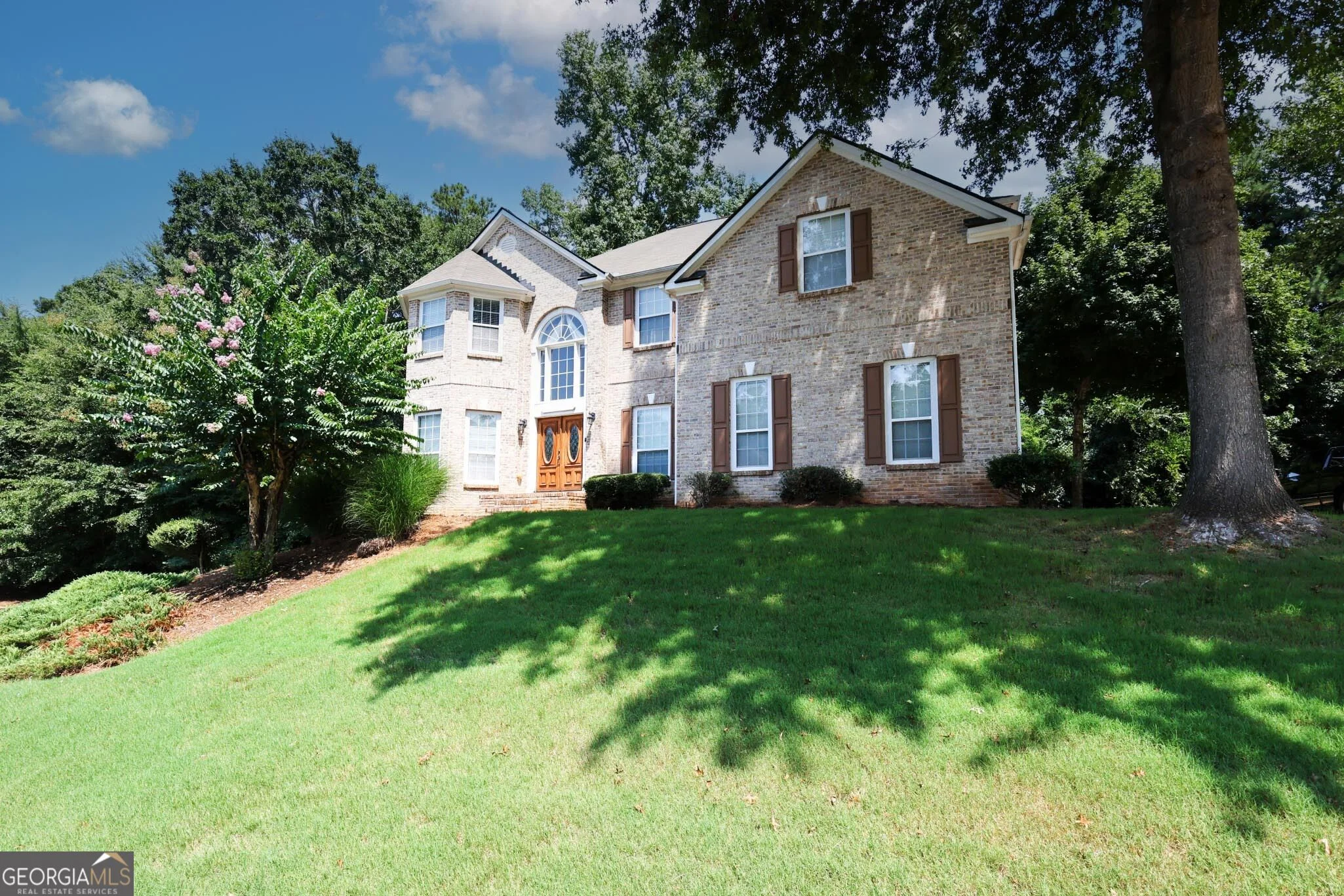 1105 Fountain Crest Drive