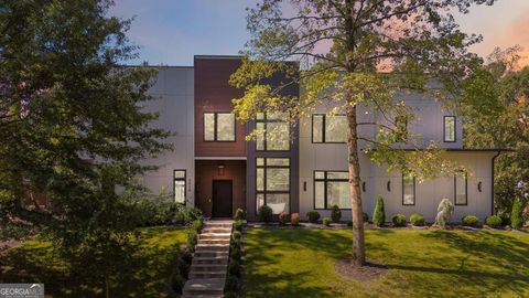 Photo of 2824 Ashford Road NE, Brookhaven, GA 30319 (MLS # 10694890)