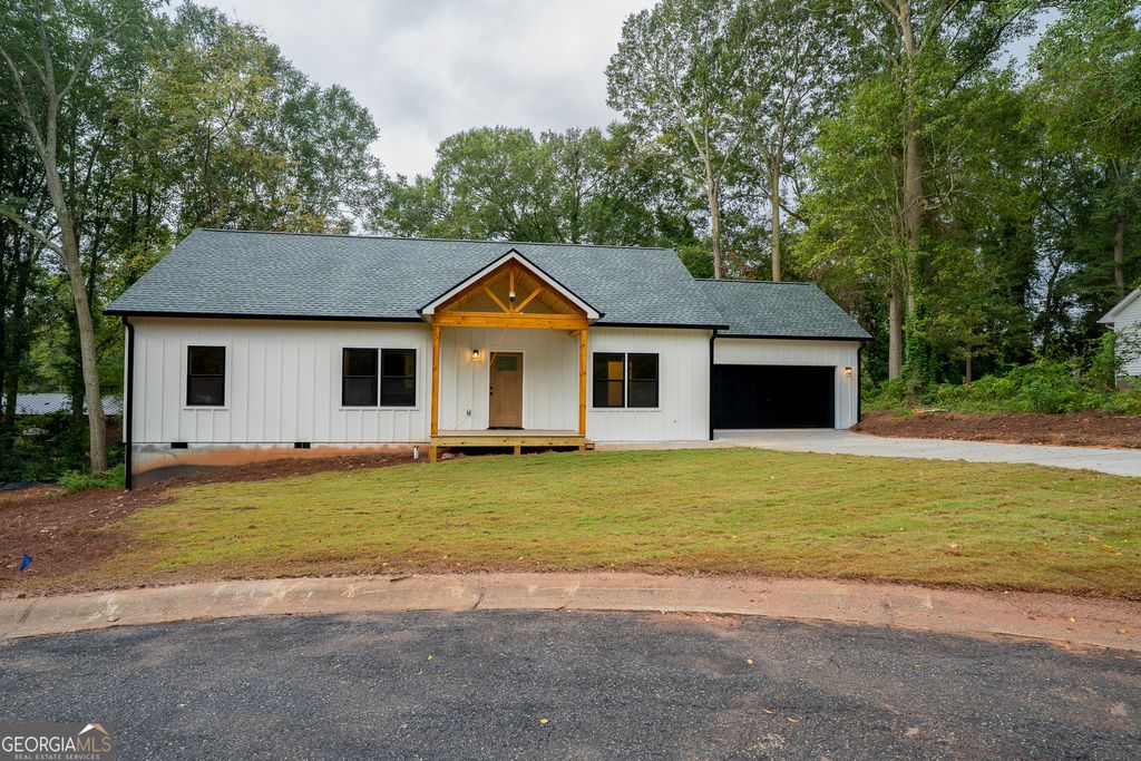 Photo of 83 Crestwood Drive, Hartwell, GA 30643 (MLS # 10689114)
