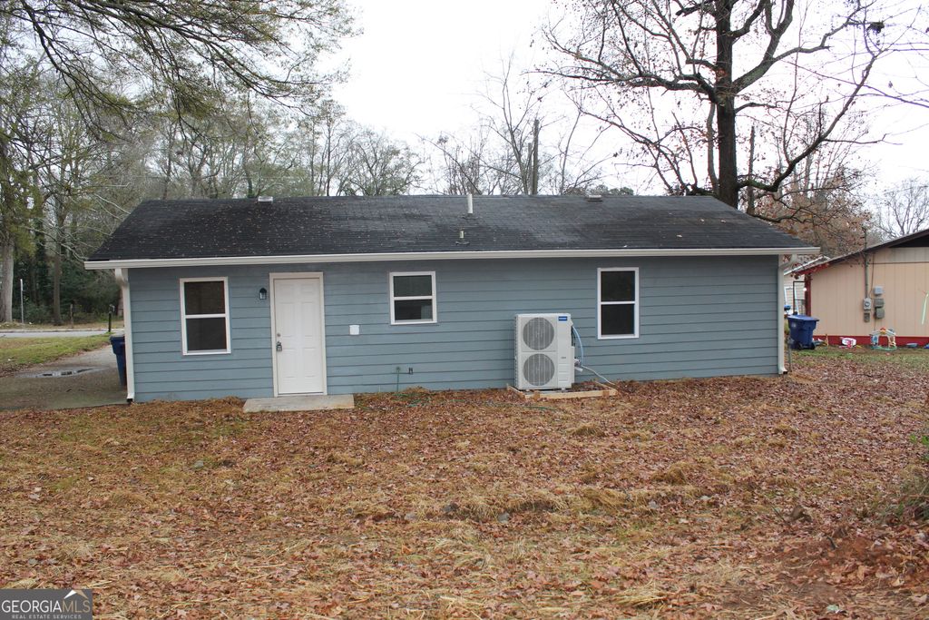 Photo of 21 Duke Circle, Winder, GA 30680 (MLS # 10654373)