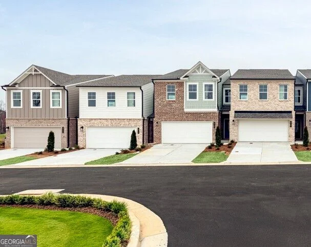 537 Raelyns Way