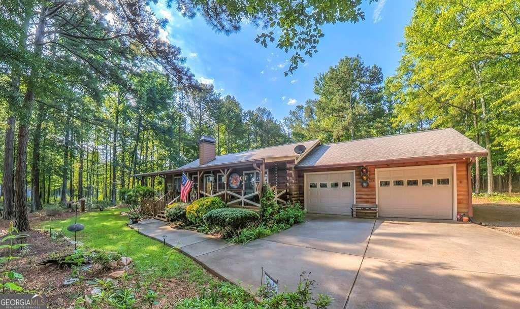 Photo of 791 Little New York Road, Whitesburg, GA 30185 (MLS # 10798687)